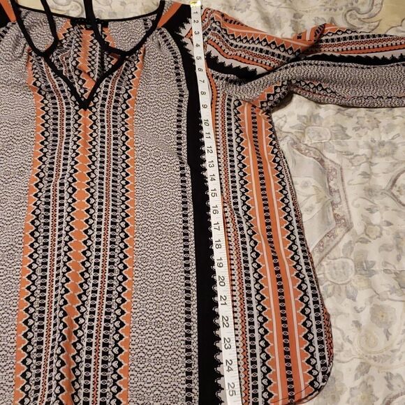 𝅺SANCTUARY long sleeved blouse. Medium - Picture 3 of 7